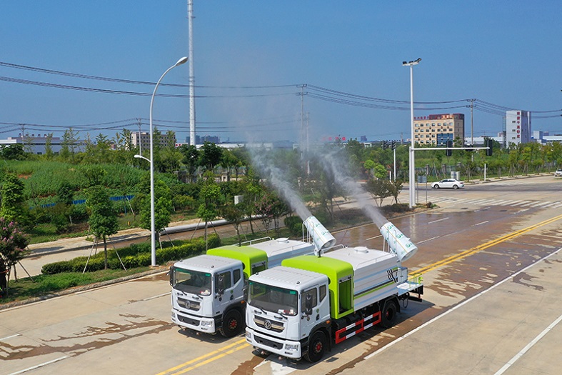 東風(fēng)D9國(guó)六10噸方罐多功能抑塵車