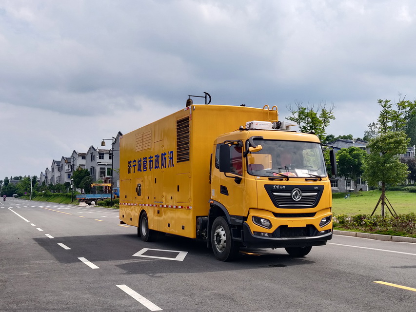 東風(fēng)天錦2000方大流量排水車